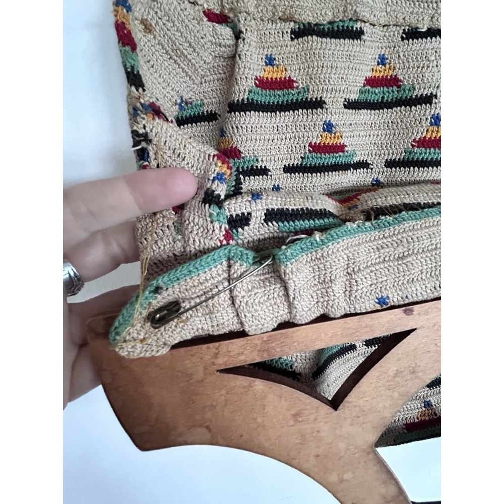 Vintage Tapestry Tight Knit Craft Bag Crochet Needlework Knitting Wood Handles - Picture 13 of 16